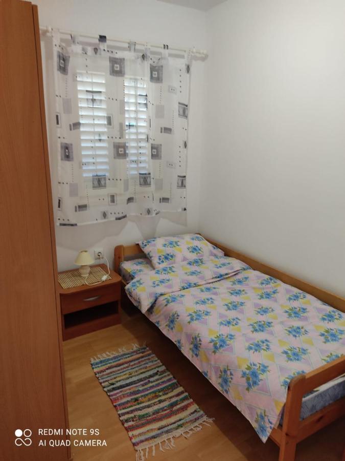 Apartmani Iva Sveti Juraj Exteriör bild