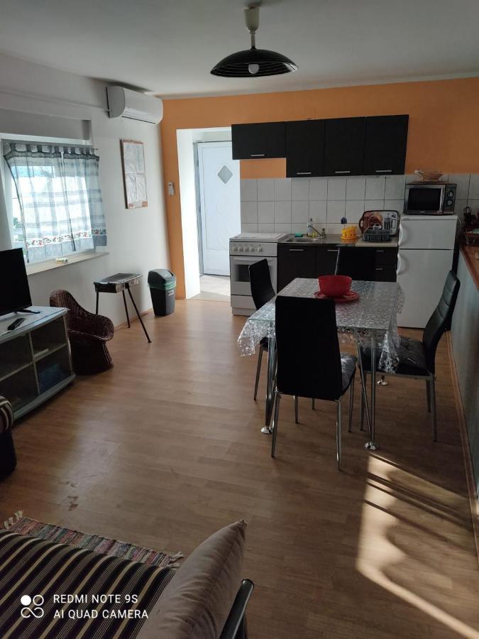 Apartmani Iva Sveti Juraj Exteriör bild