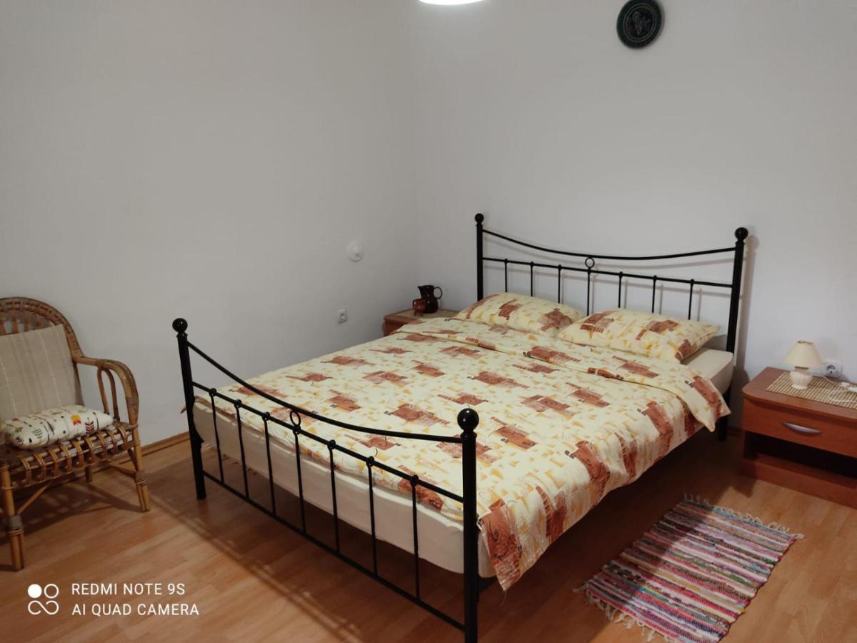 Apartmani Iva Sveti Juraj Exteriör bild