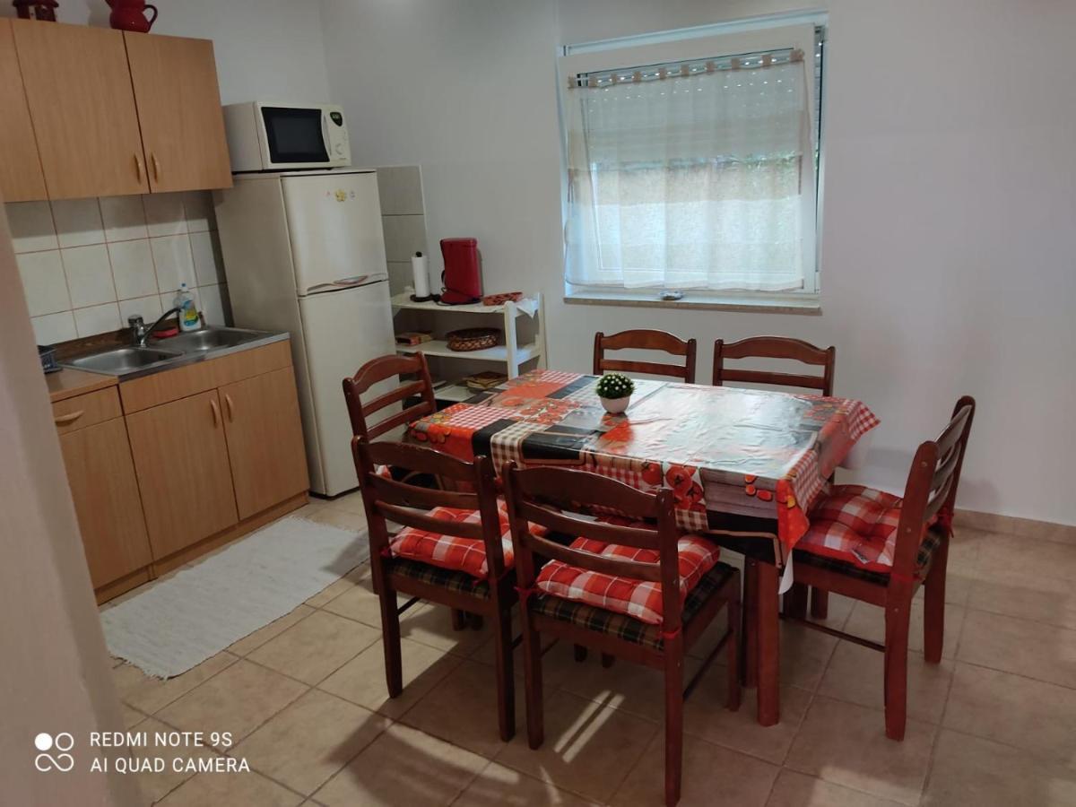 Apartmani Iva Sveti Juraj Exteriör bild