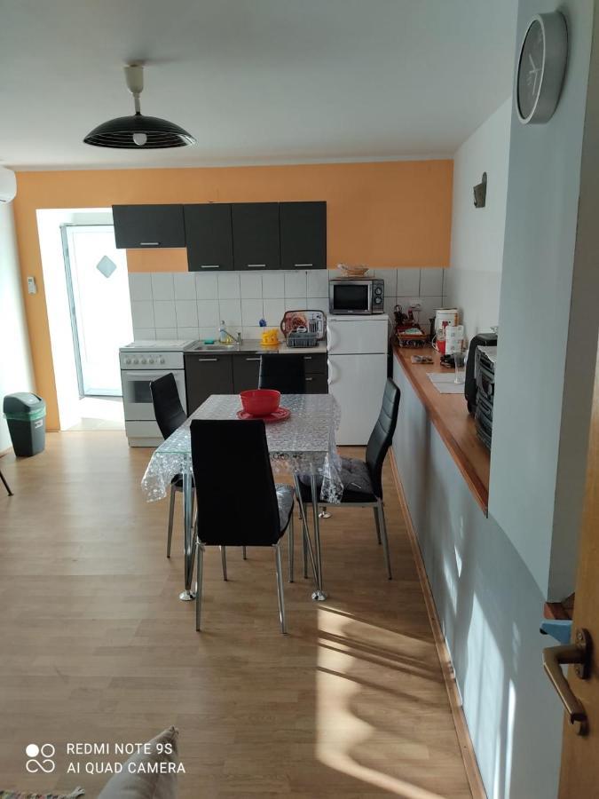 Apartmani Iva Sveti Juraj Exteriör bild