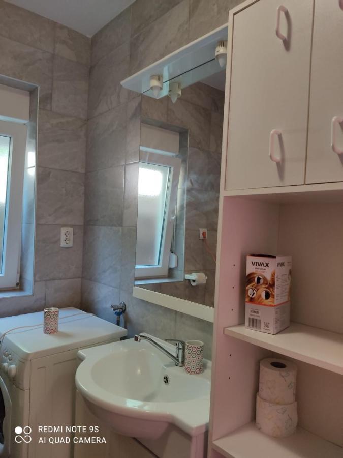 Apartmani Iva Sveti Juraj Exteriör bild